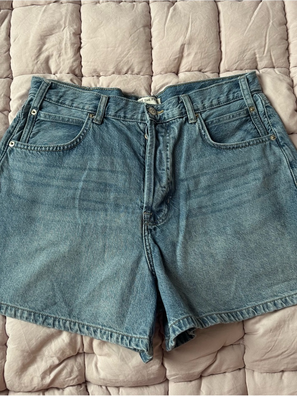We The Free Vintage-Inspired Light Blue Denim Shorts size 31